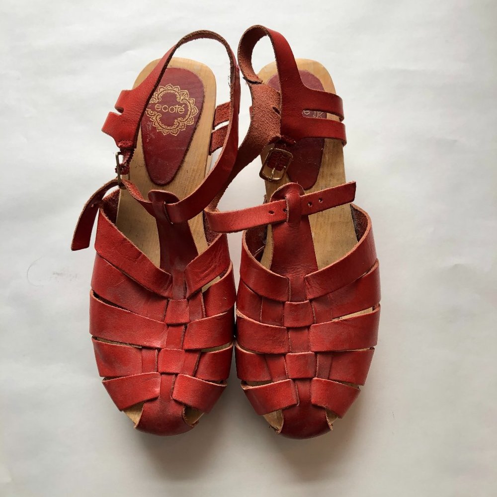 Strawberry clogs leather ecoté clogs